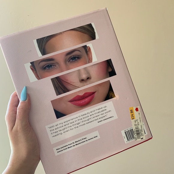 Makeup Secrets - Picture 2 of 4